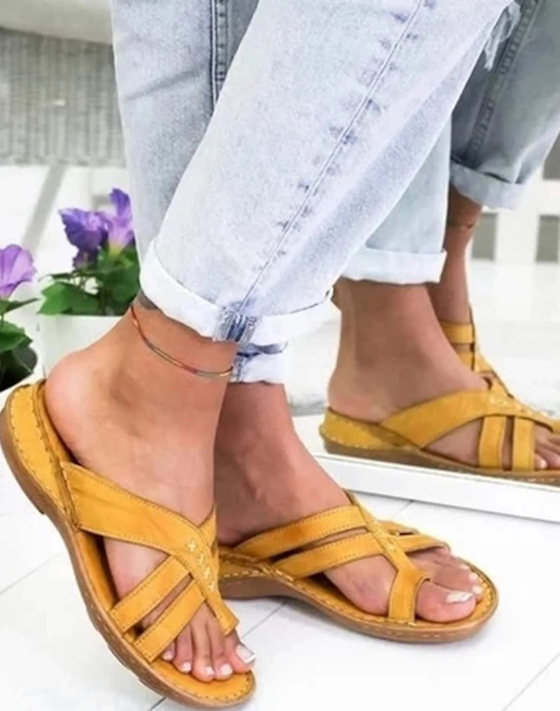 Aroa - Damskie sandały na obcasie z otwartym noskiem