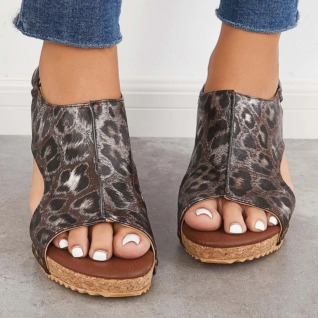 Gabriela - Wkładane sandały na koturnie i platformie z korka z paskiem z tyłu i klamrą na kostce