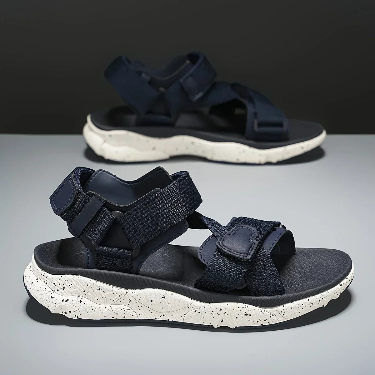 Jessica | Sandały antypoślizgowe z zapięciem na klamrę