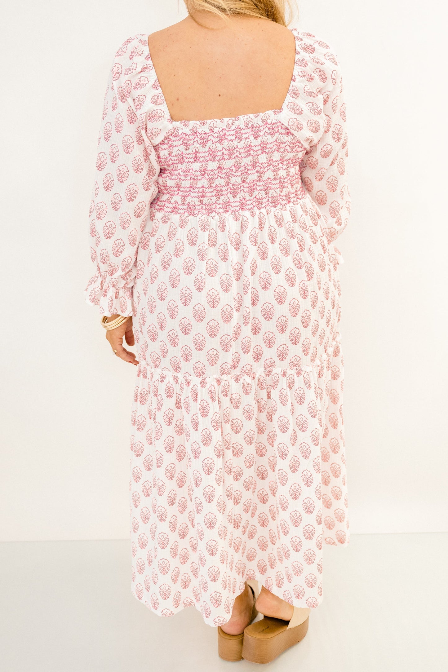 Vestido Maravilloso de Flores Silvestres, Rosa Crema