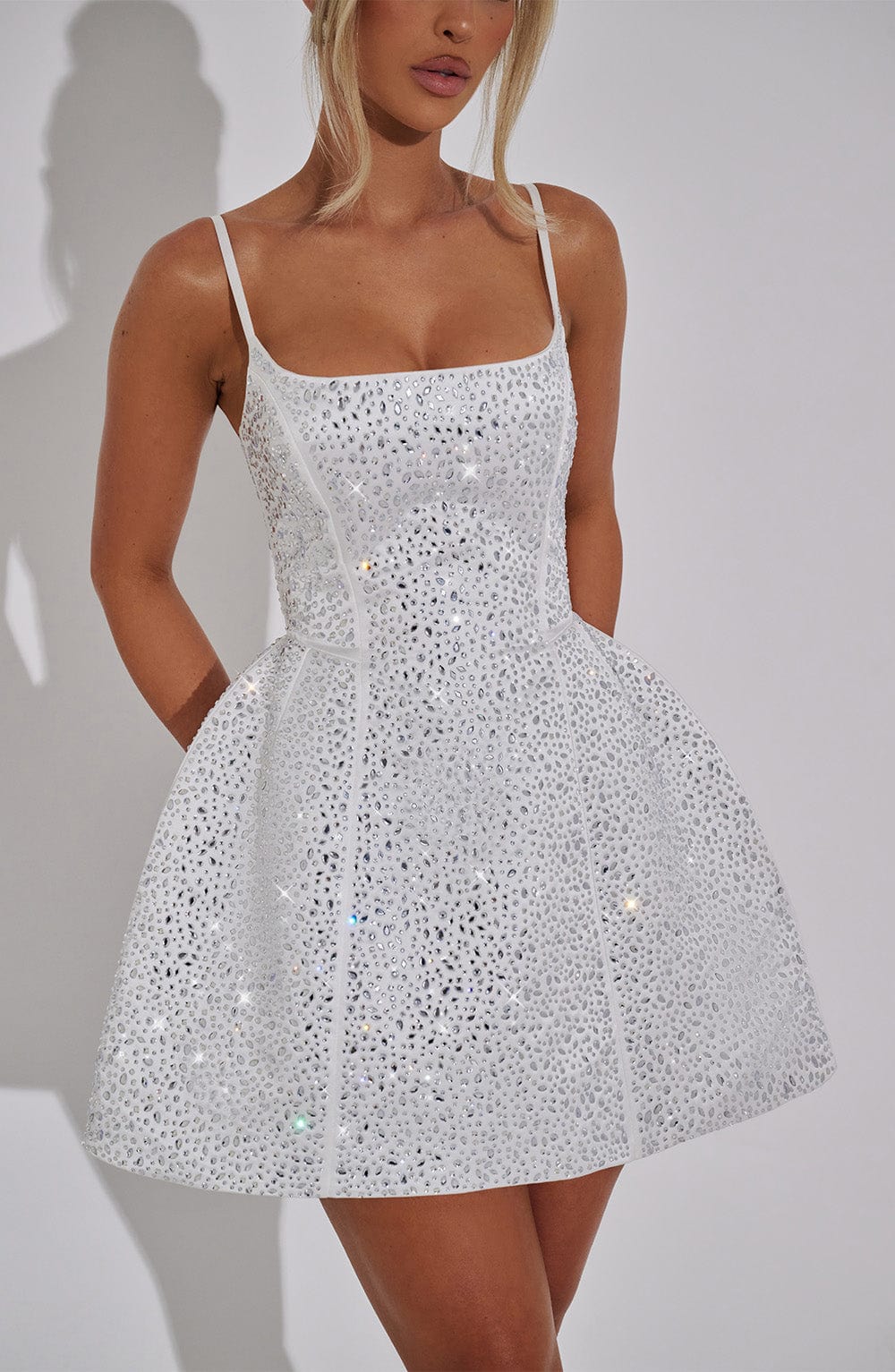 Mini sukienka Angelique - Kremowa