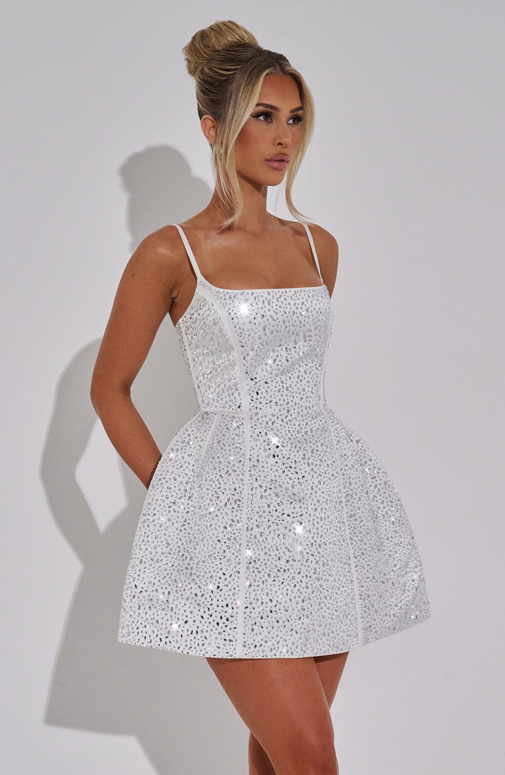 Mini sukienka Angelique - Kremowa