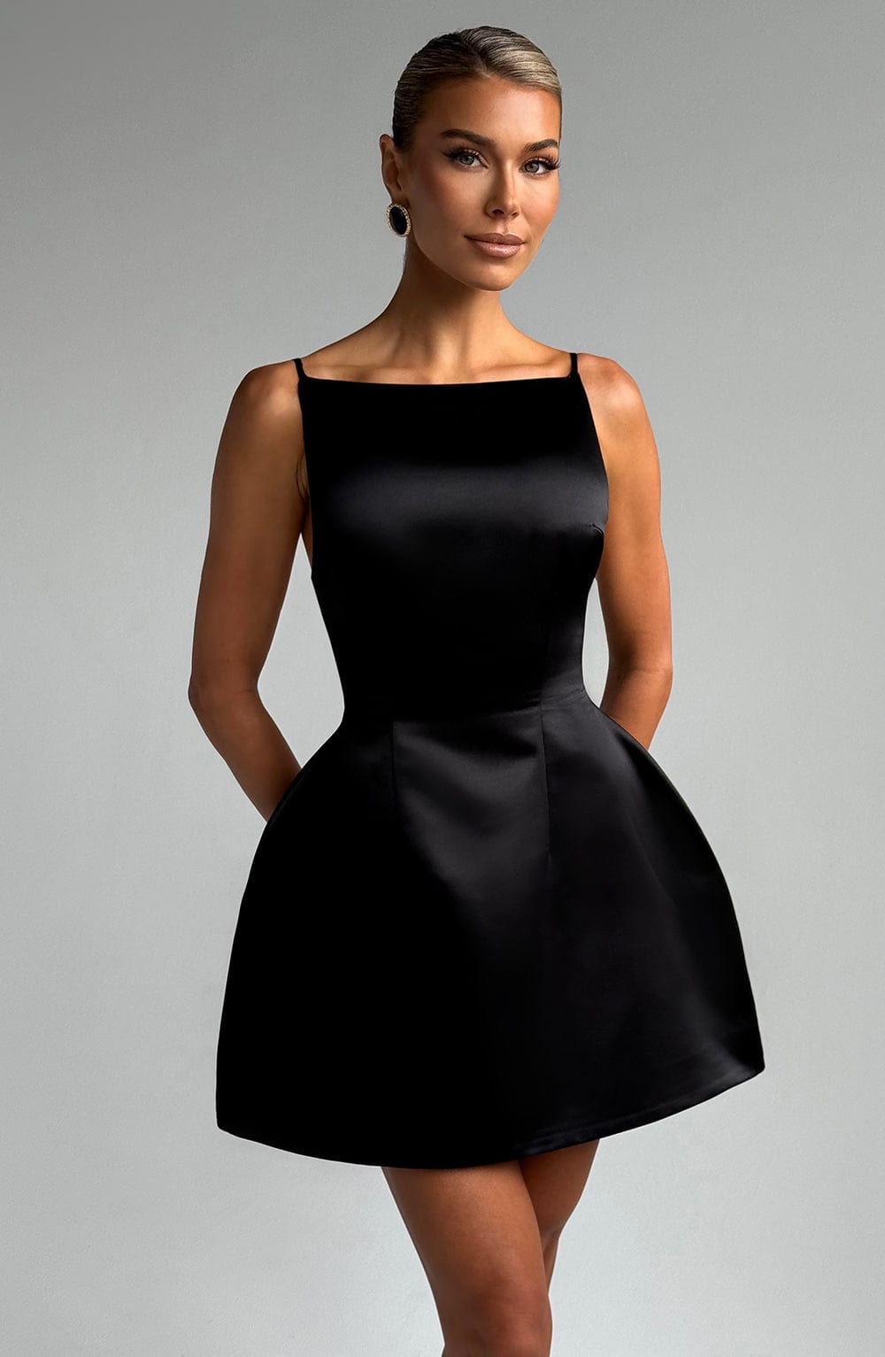 Mała czarna sukienka Tate