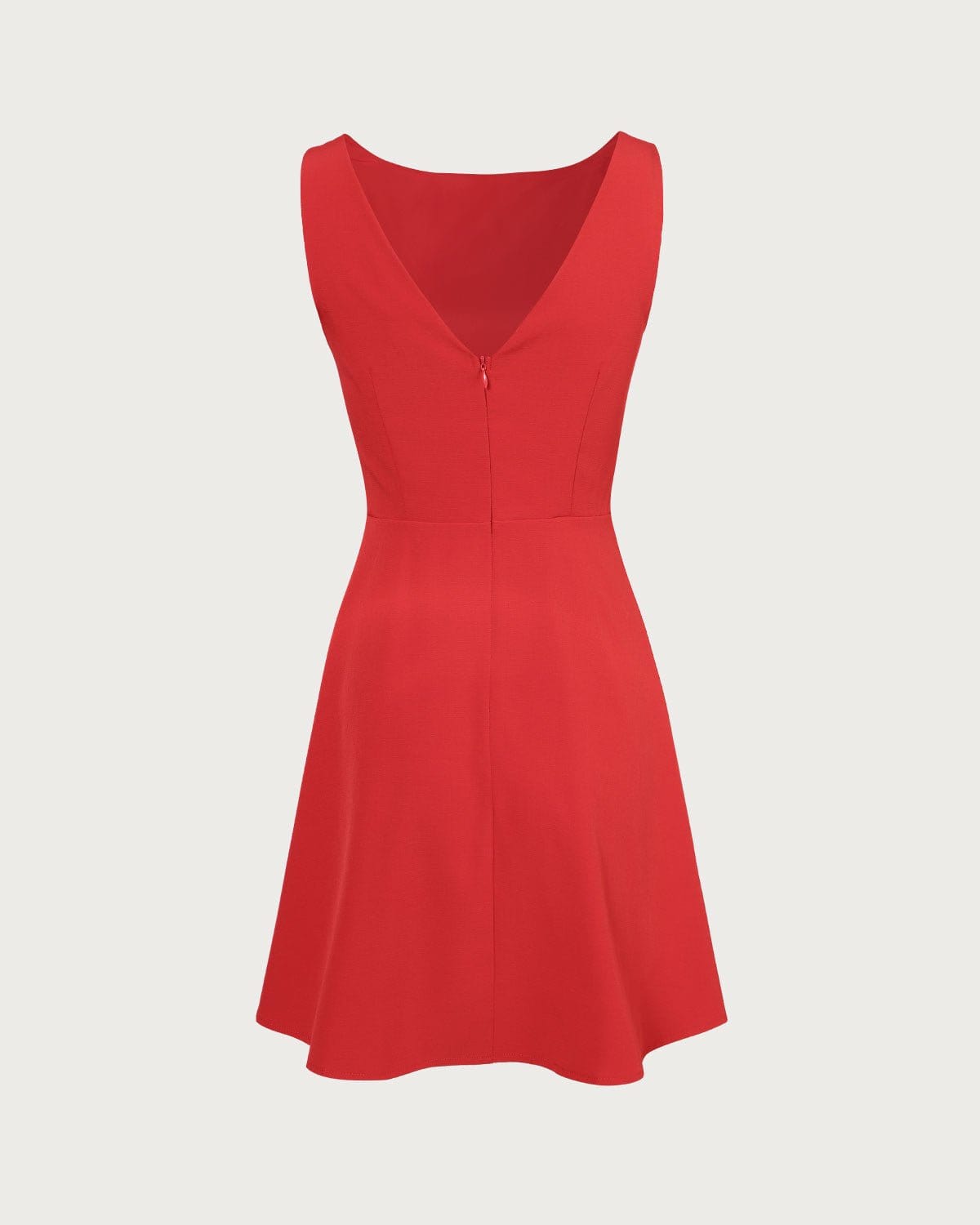 El Vestido Mini de Cuello Barco y Cintura Alta