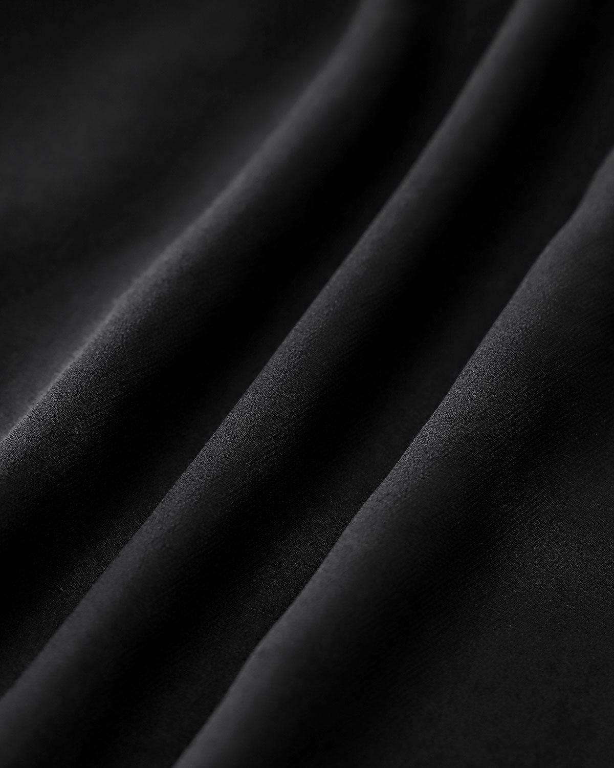 Vestido Maxi de Chifón con Escote Corazón Negro