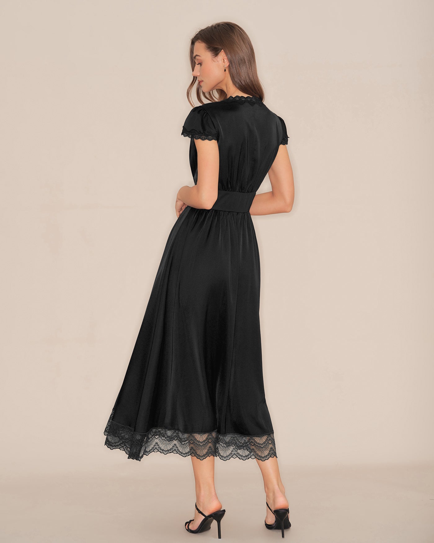 Vestido Maxi Negro con Escote en V y Mangas Abullonadas