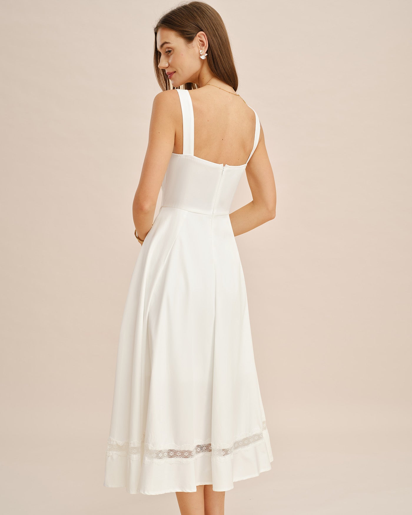 Vestido Maxi de Encaje Blanco con Apliques