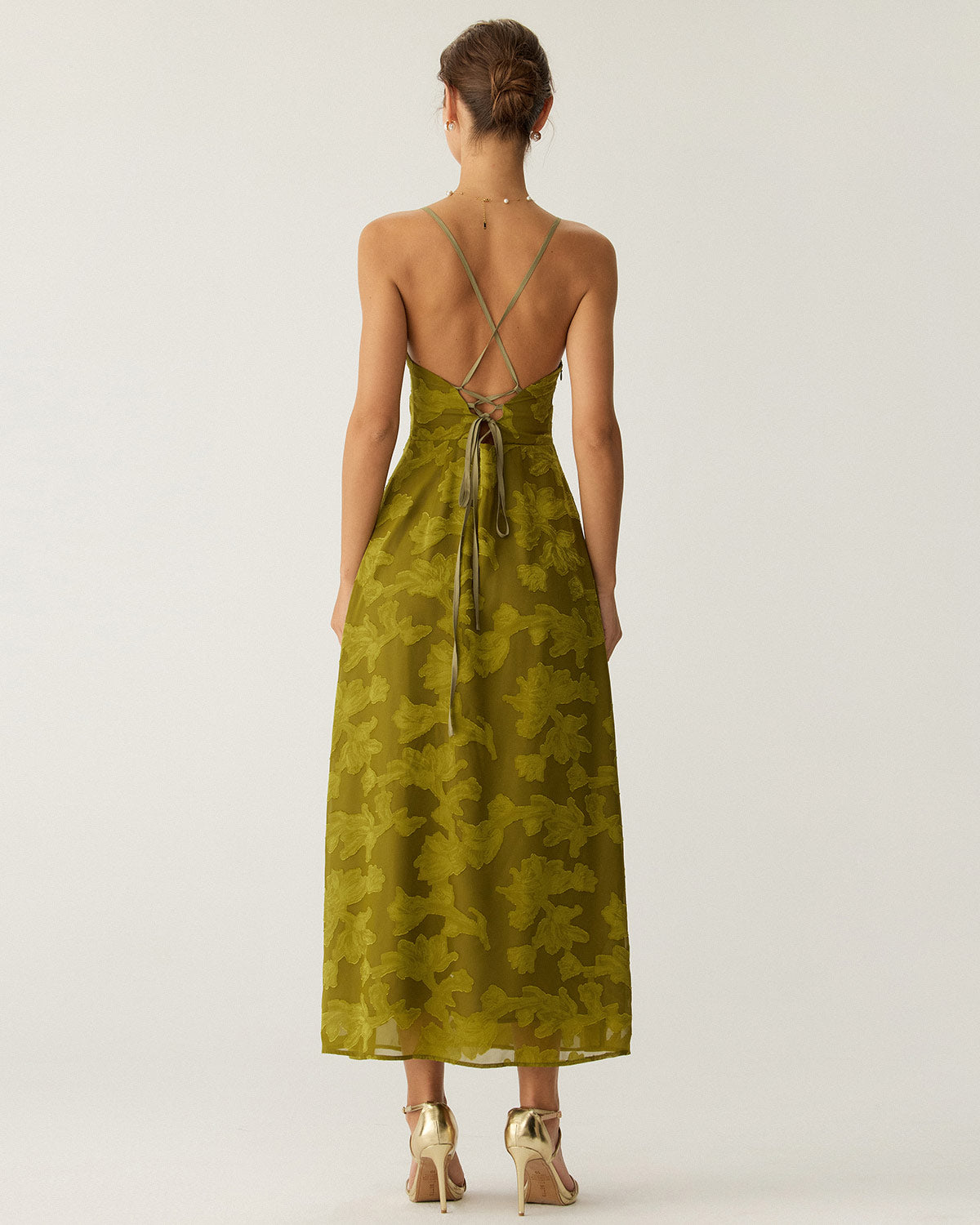 Vestido Maxi Sin Espalda con Fruncidos Florales Verdes