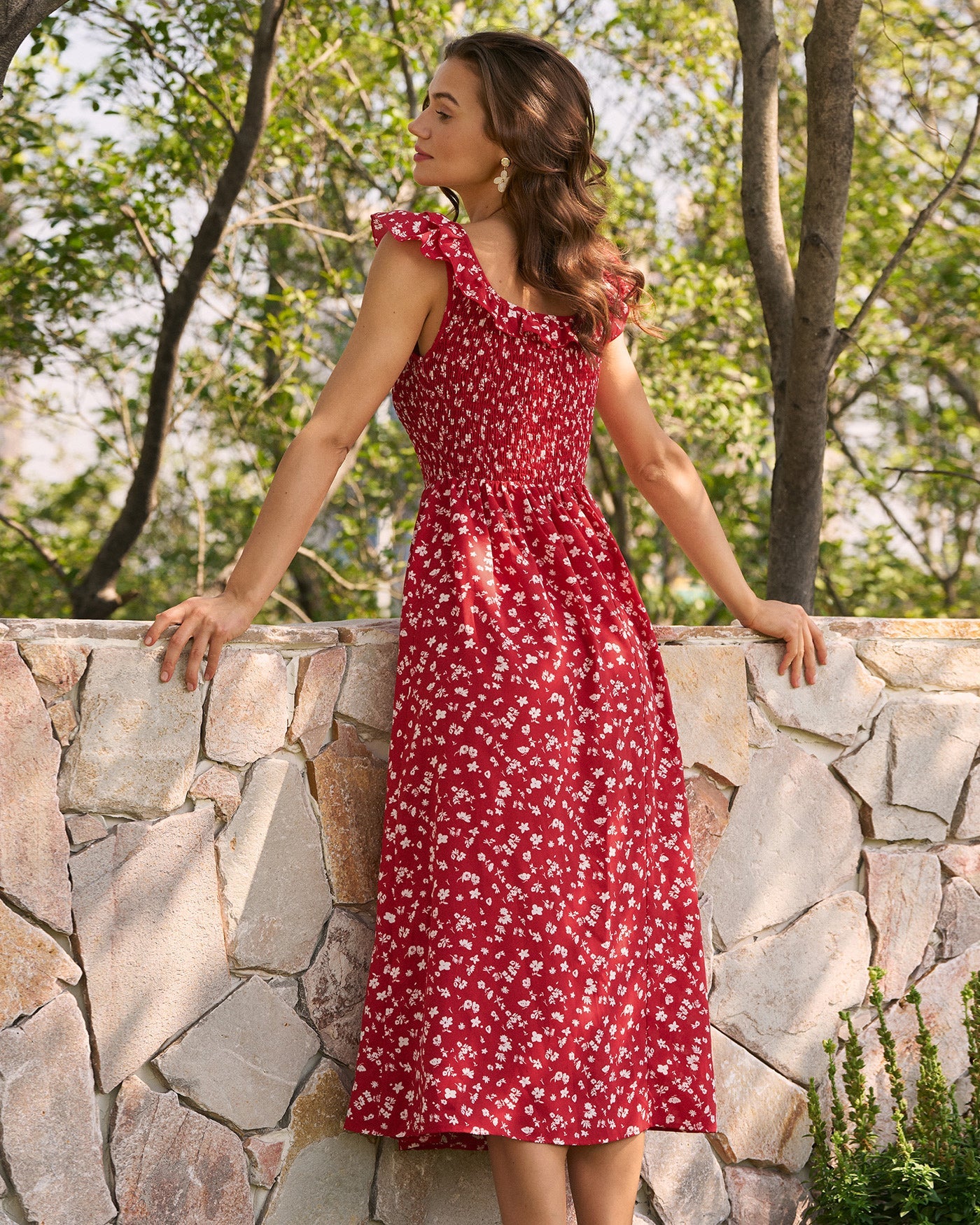Vestido Midi Floral de Cuello Cuadrado Rojo