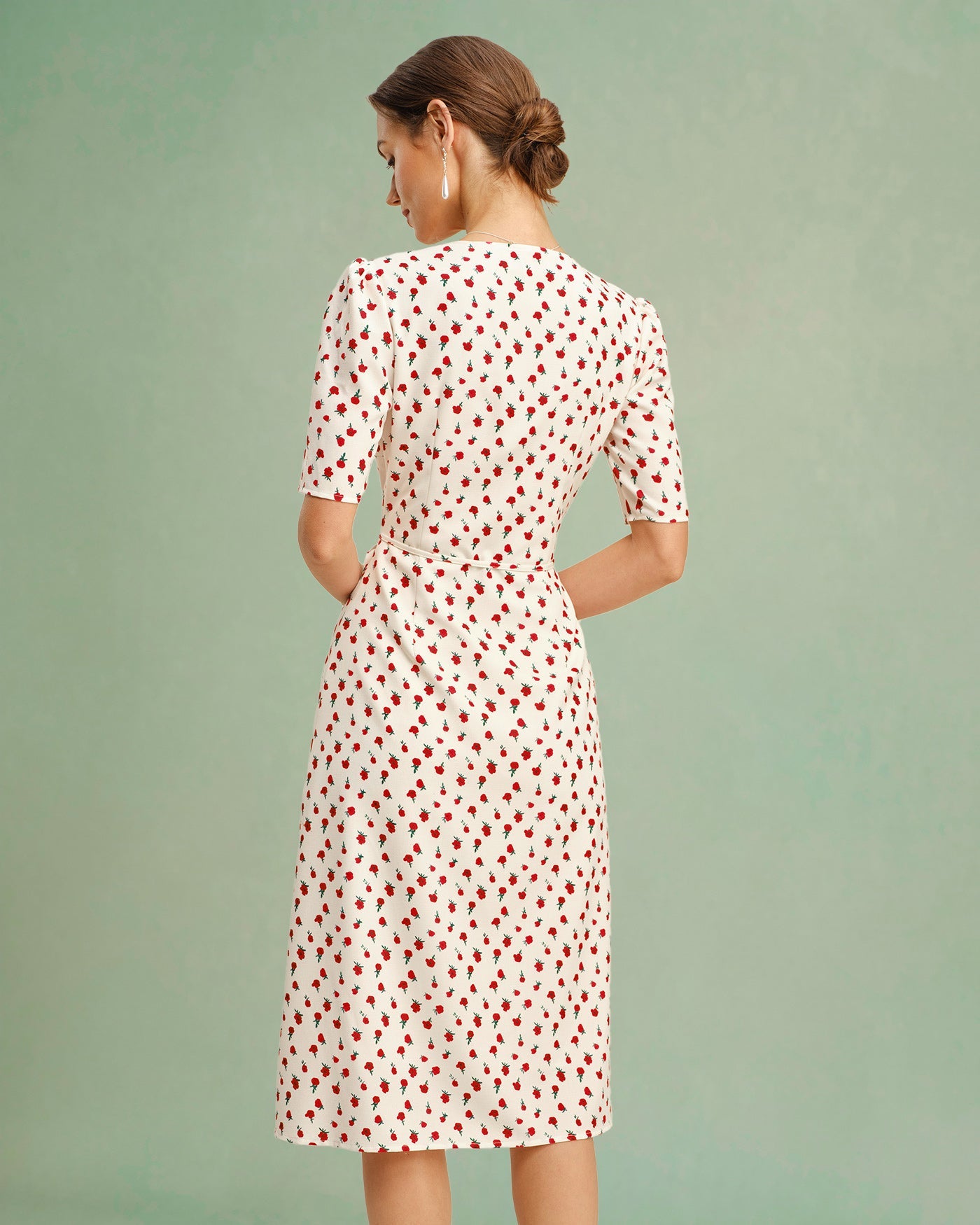 Vestido Midi Floral de Melocotón con Escote en V