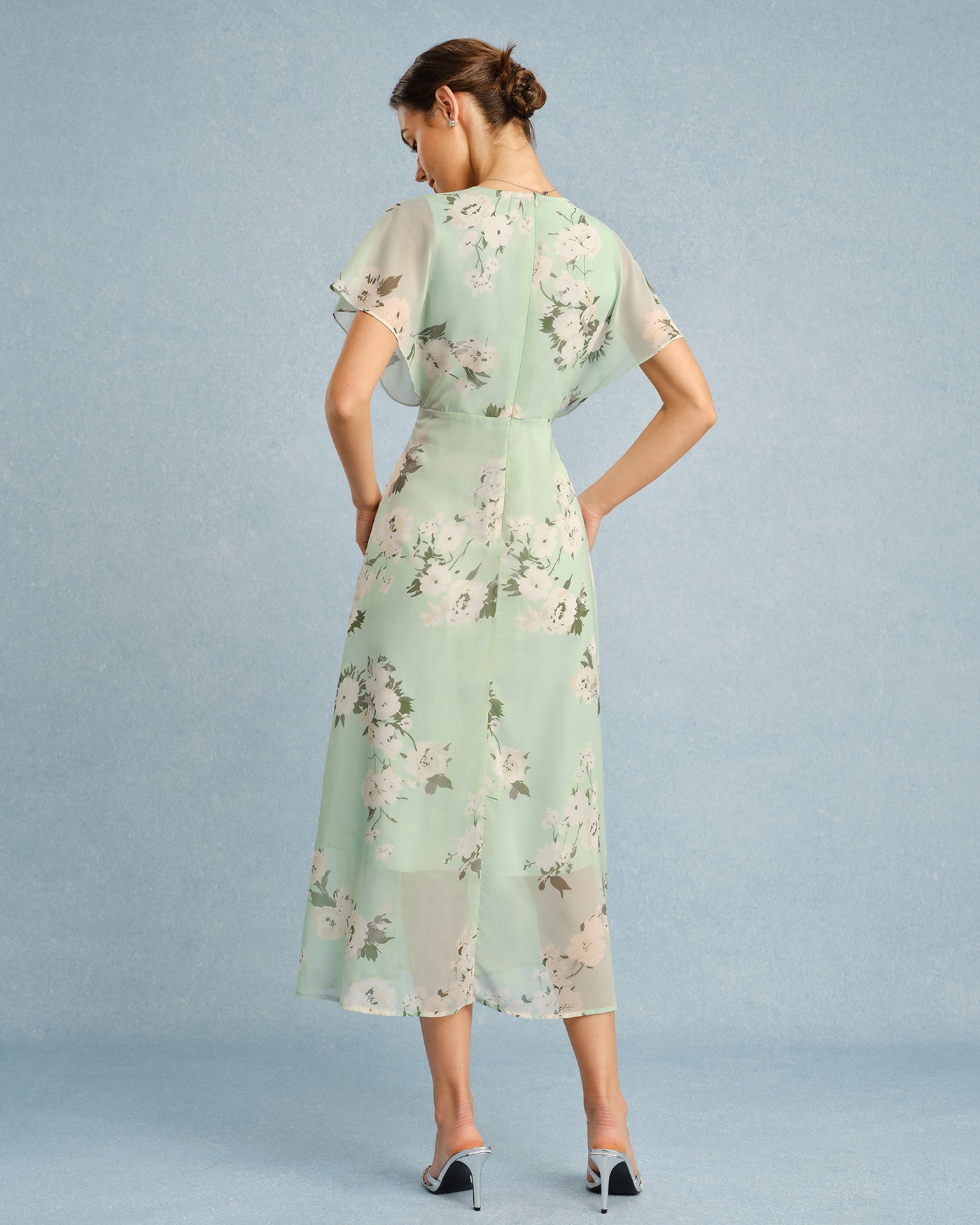 Vestido Midi de Chifón Floral Verde con Escote en V