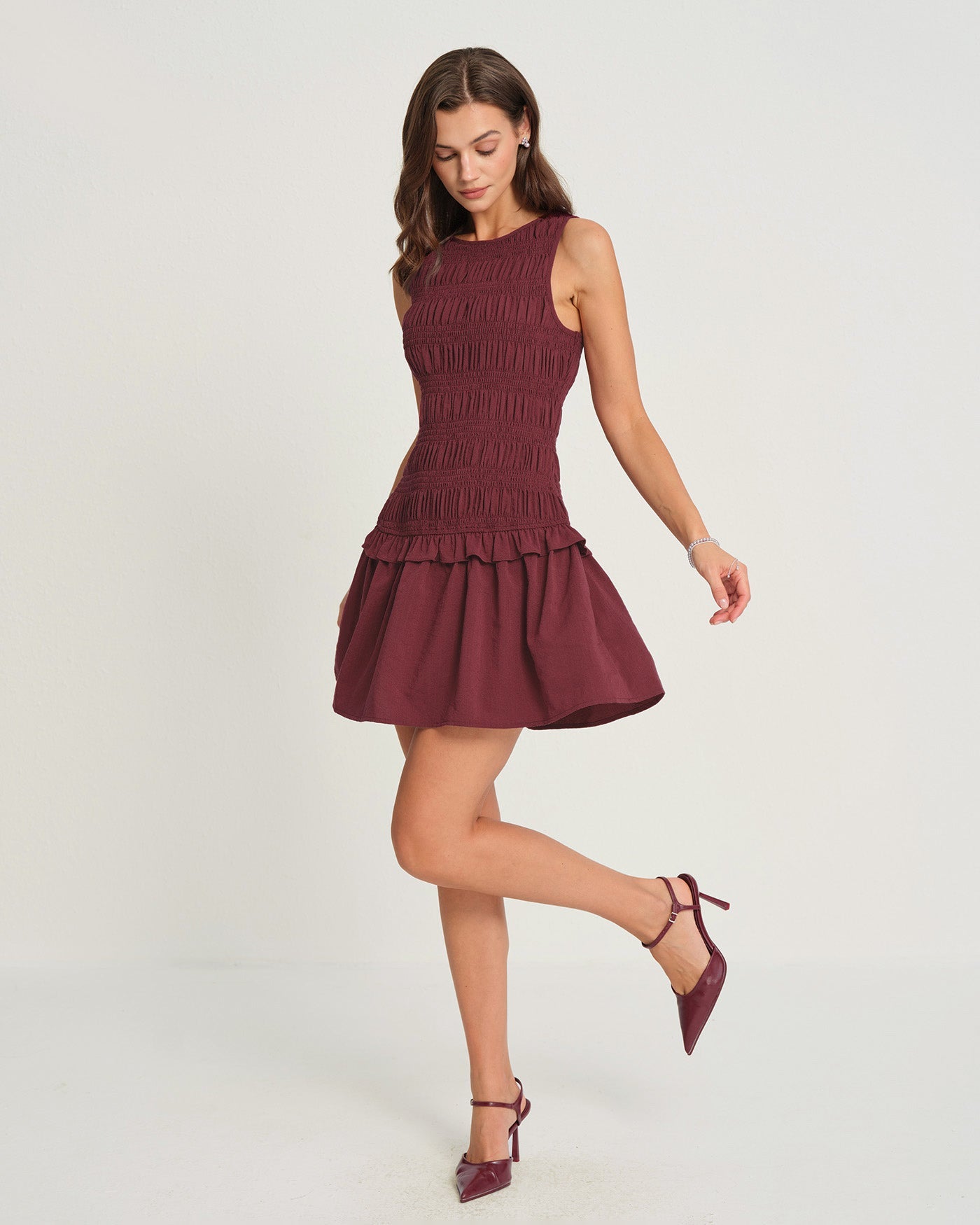 Vestido Mini Sin Mangas Arrugado Color Rojo Vino