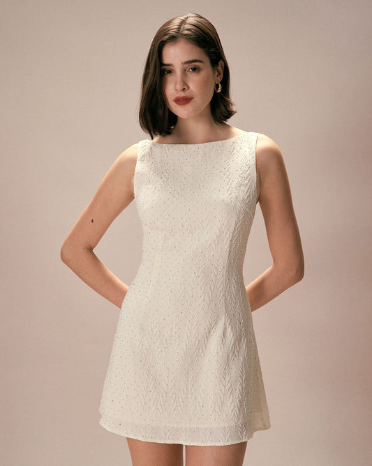 El Vestido Mini Texturizado de Cuello Barco Beige