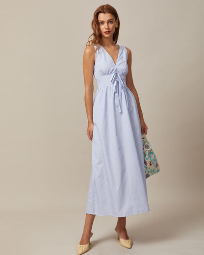 El Vestido Largo Maxi Rayado con Escote en V Azul