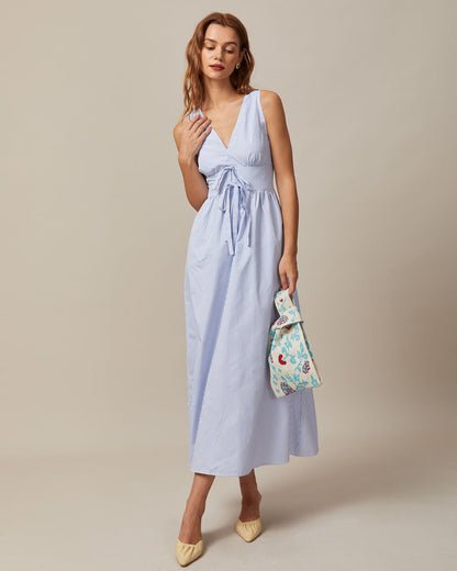 El Vestido Largo Maxi Rayado con Escote en V Azul
