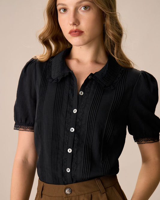 Blusa de Algodón Negra para Mujer con Cuello Chelsea y Detalle de Encaje