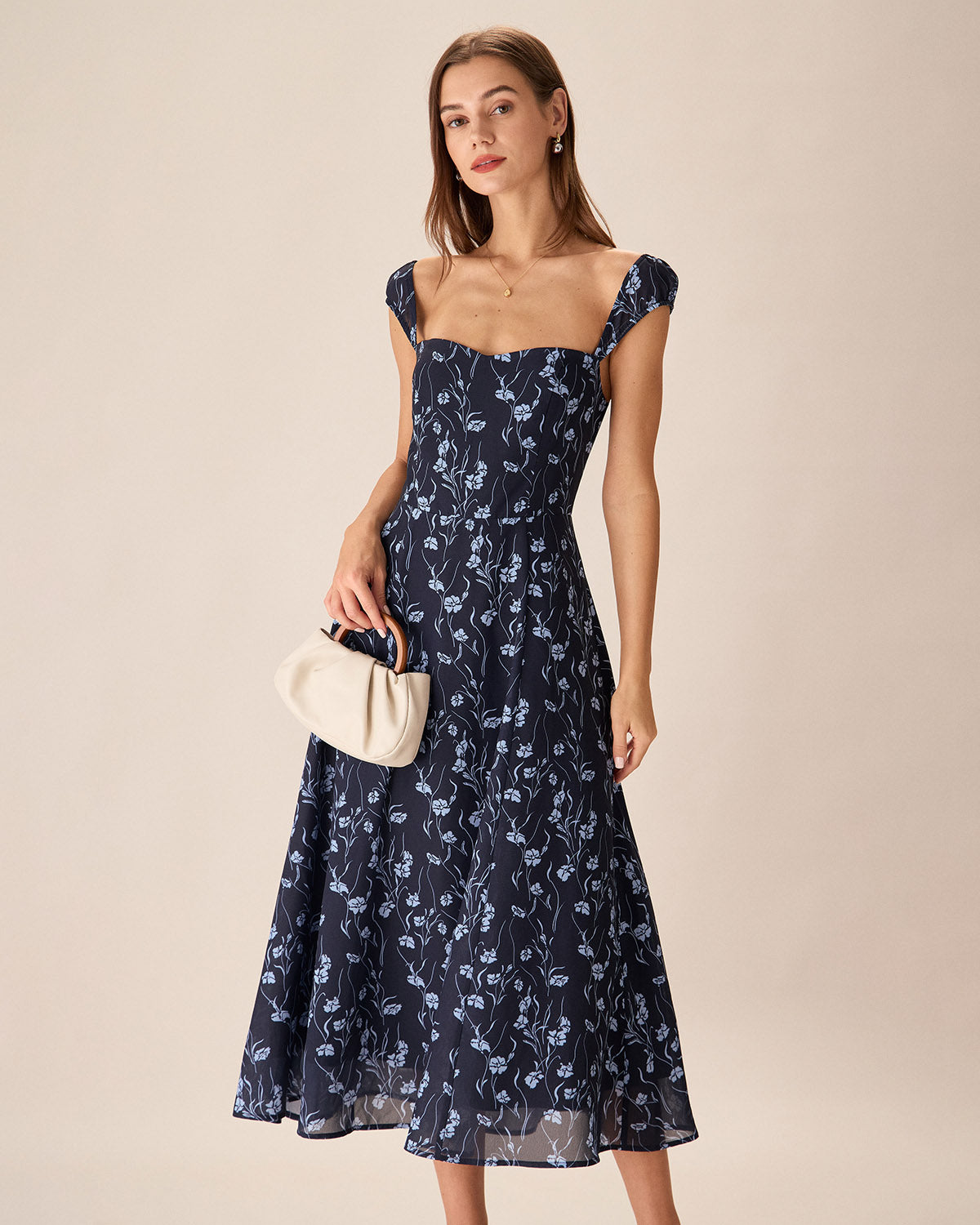 Vestido Midi con Escote Corazón Floral en Azul Marino