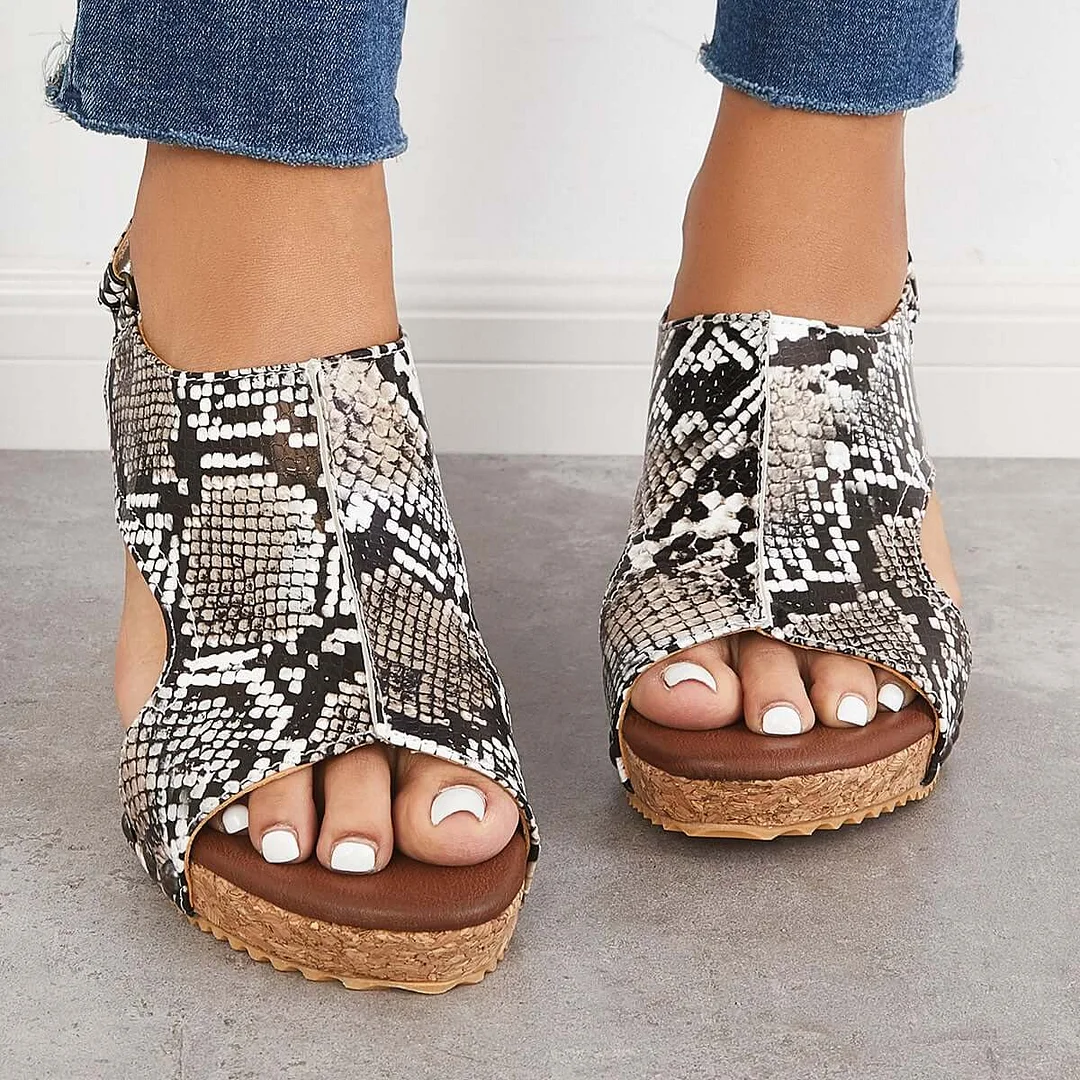 Gabriela - Wkładane sandały na koturnie i platformie z korka z paskiem z tyłu i klamrą na kostce