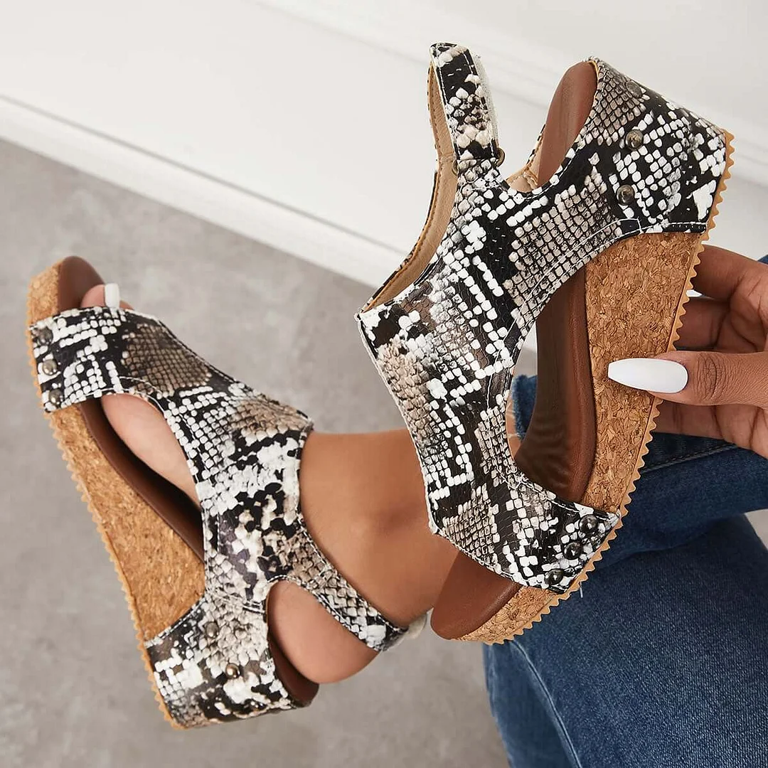 Gabriela - Wkładane sandały na koturnie i platformie z korka z paskiem z tyłu i klamrą na kostce