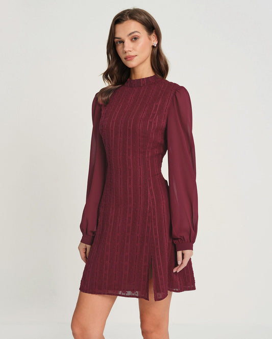 Vestido Mini de Chiffon Rojo Vino con Cuello Alto