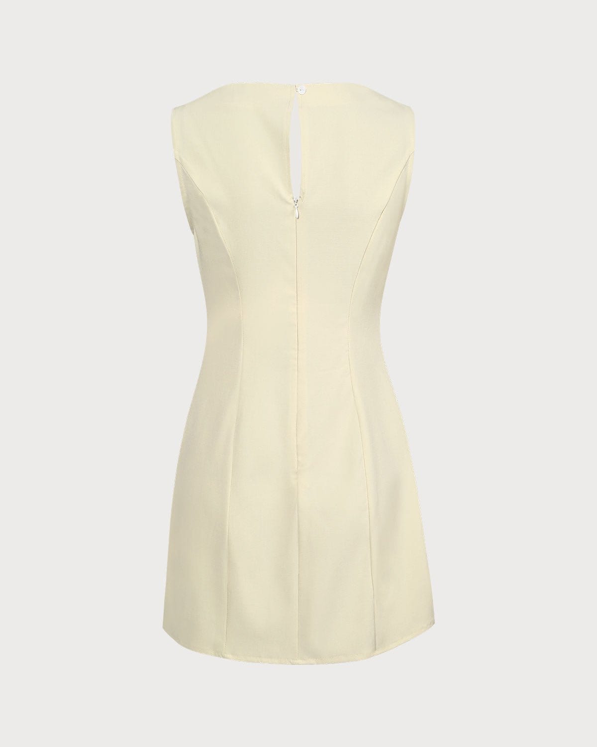 El Vestido Mini Amarillo con Corte en el Cuello