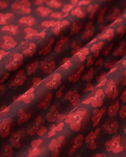 Vestido Maxi Floral con Mangas de Capucha Rojas