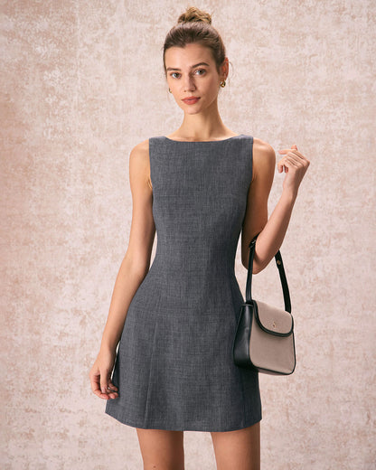 El Vestido Mini Sin Mangas de Cuello Barco Gris