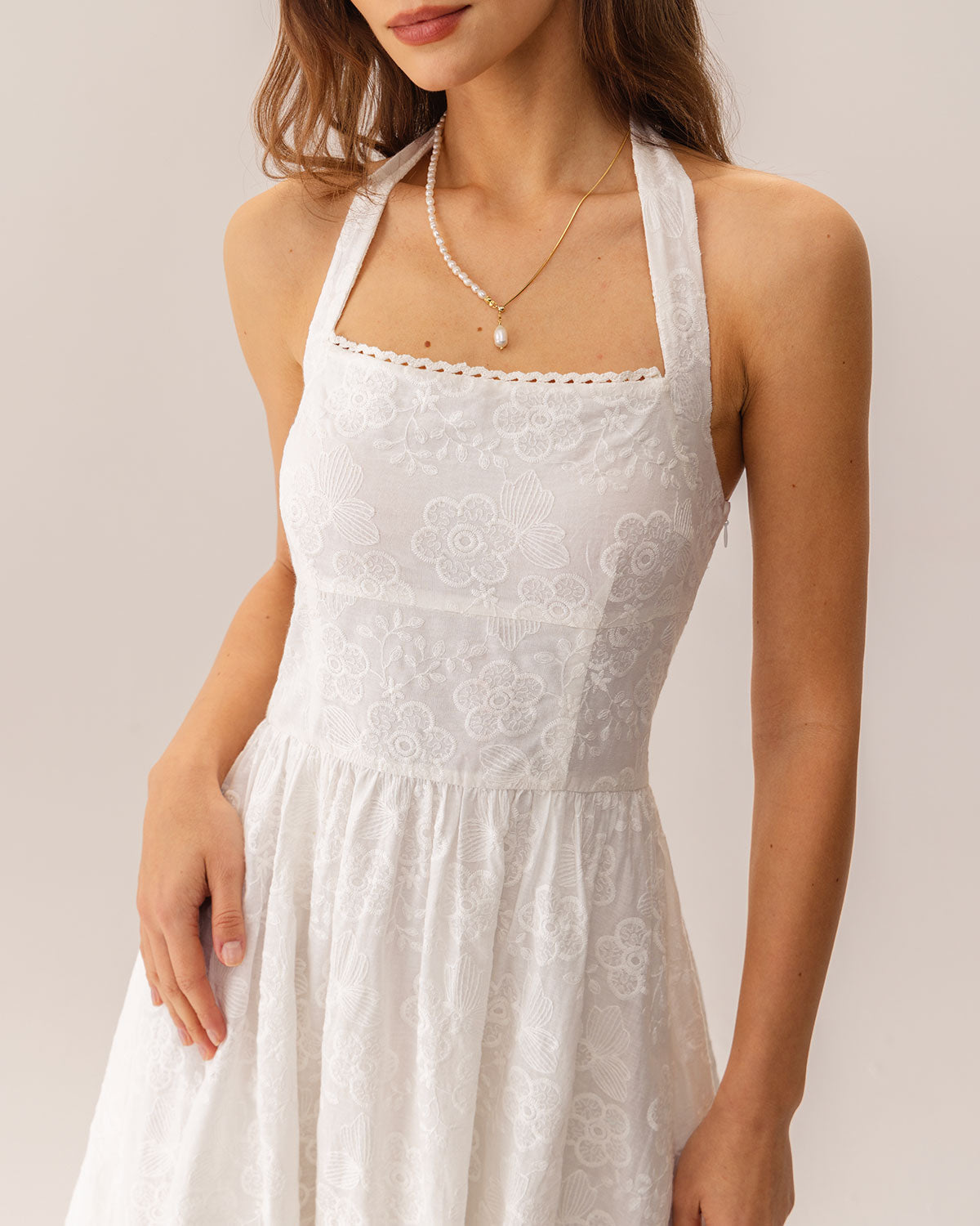 Vestido Midi Halter Bordado Blanco