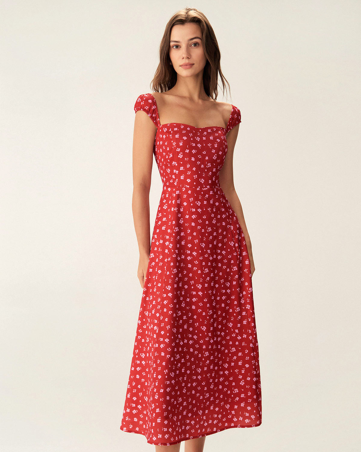 Vestido Midi Rojo Floral con Escote Corazón y Manga Corta