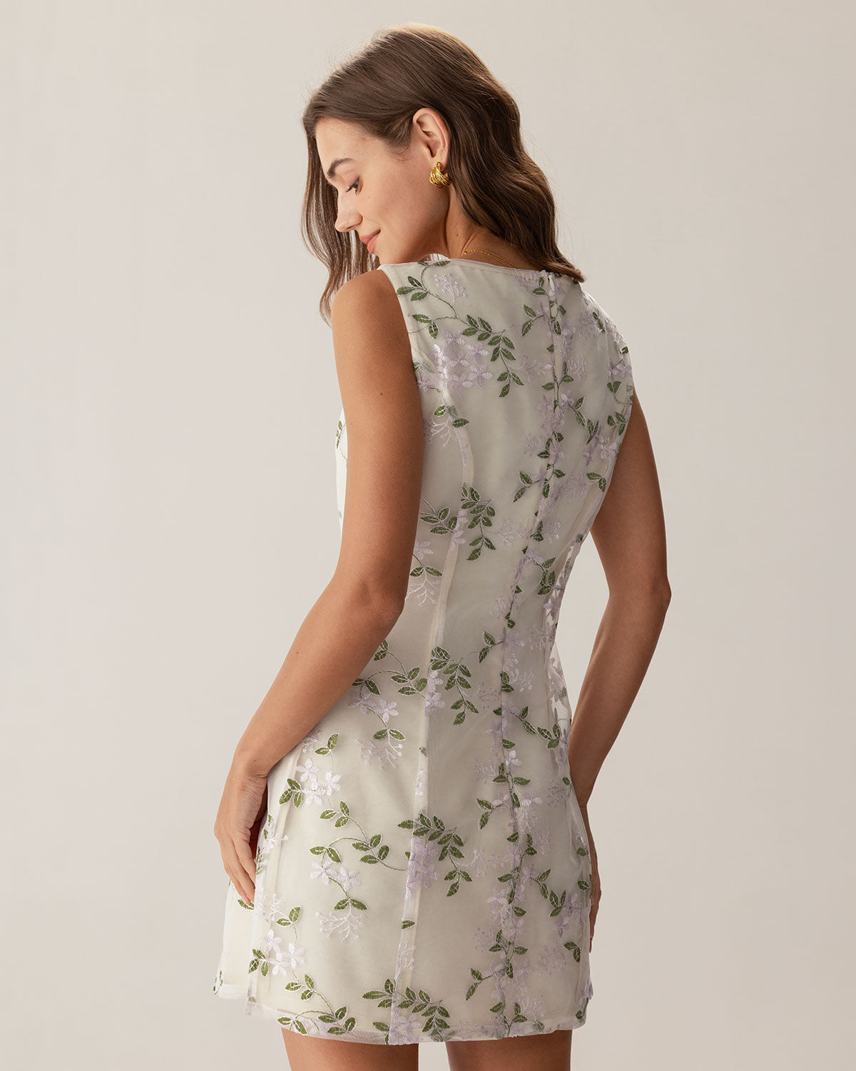 Vestido Mini Slip de Cuello Cuadrado Beige con Bordado y Abertura