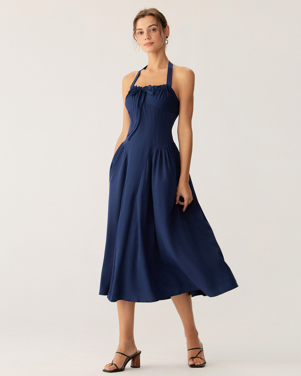 Vestido Midi Halter Arrugado en Color Marino