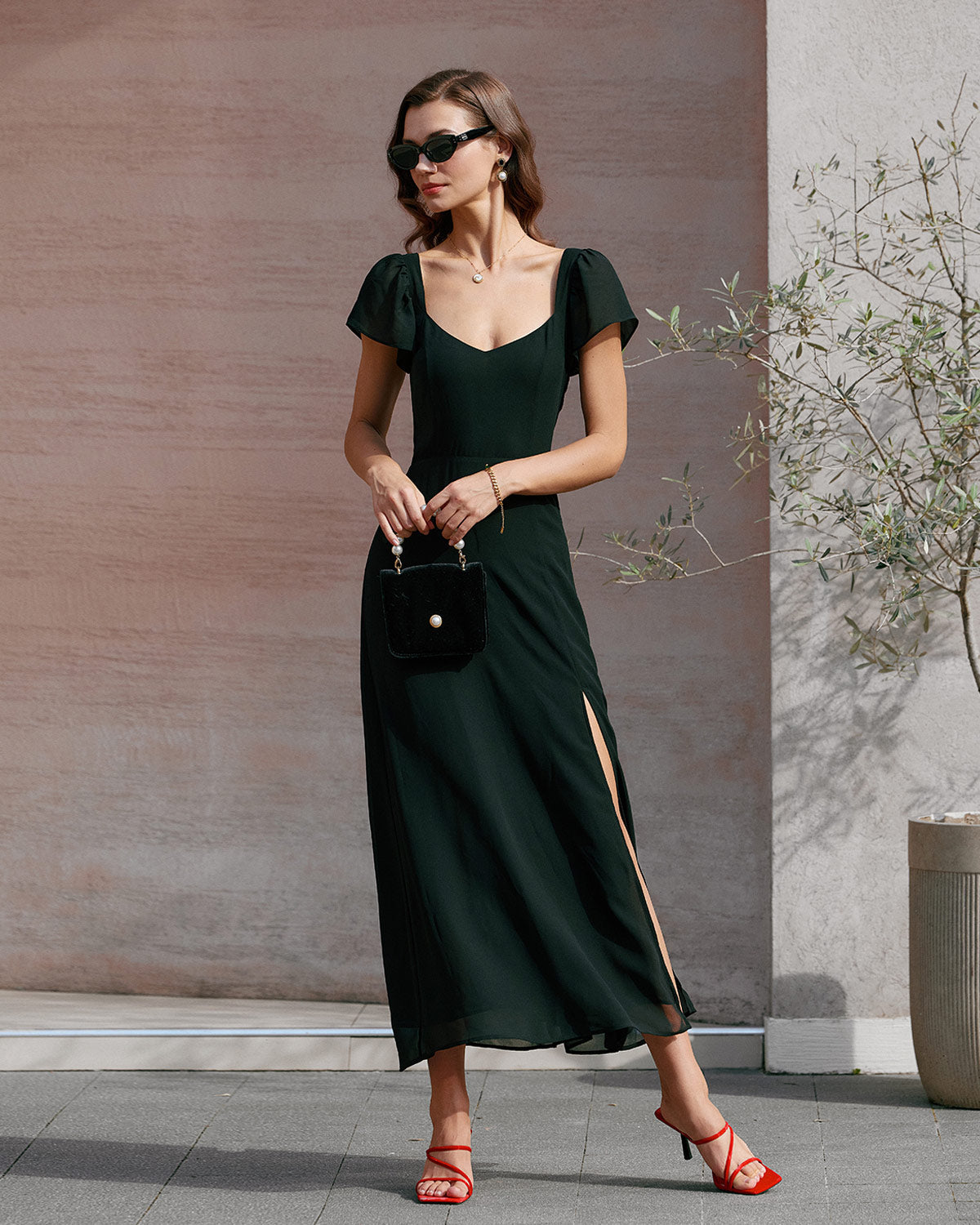 Vestido Maxi de Chifón con Escote Corazón Negro