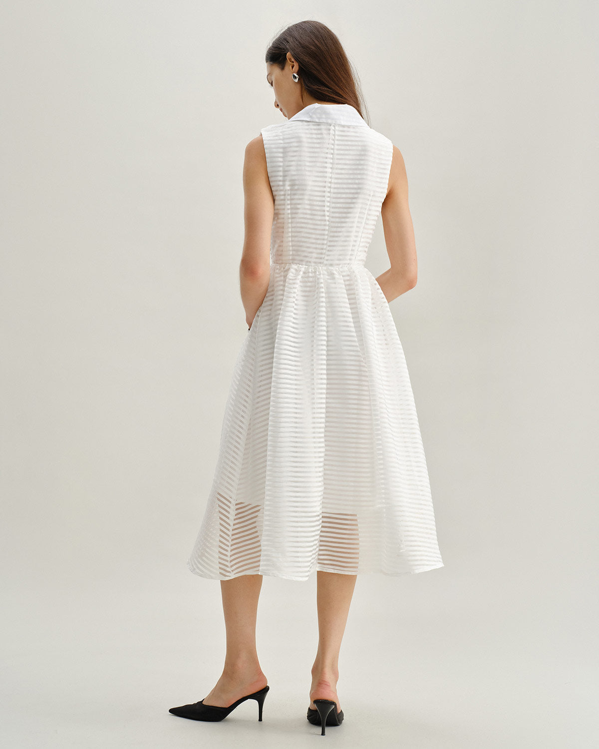 Vestido Midi Sin Mangas a Rayas Blancas