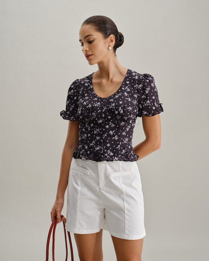 Blusa Negra con Estampado Floral de Cuello Redondo