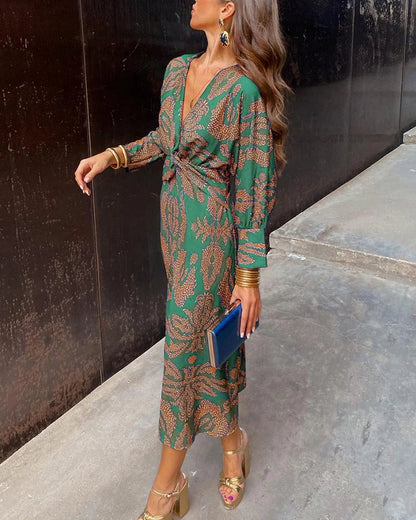 Maud™ - Vestido Elegante con Parte Delantera Torcida