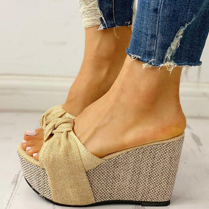 Prasa | Eleganckie i wykwintne sandały