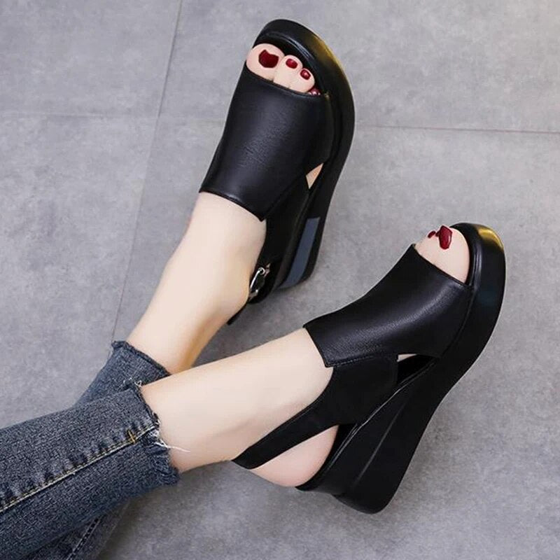 Porfiria | Wygodne sandały na platformie