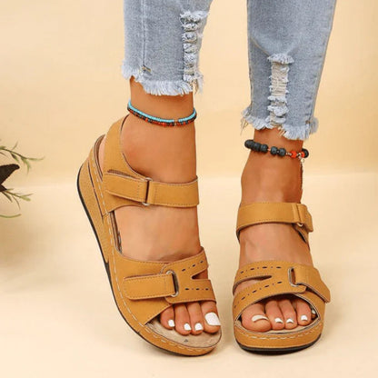 Liliana | Damskie sandały na cięciwie z regulowanym zapięciem na klamrę