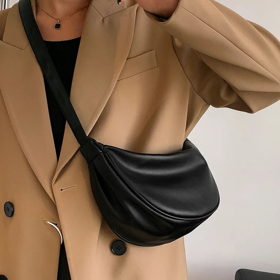 Léa | Bolso Bandolera Media Luna Minimalista