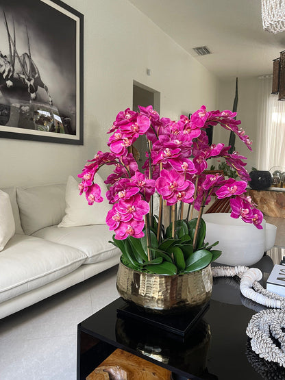 Arreglo de Orquídea Phalaenopsis Rosa en Maceta Dorada