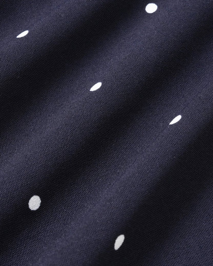 Falda Midi de Lunares con Corte en la Parte Lateral en Color Marino