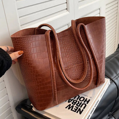 Victoire | Bolsa Tote Efecto Cocodrilo Elegancia Estructurada