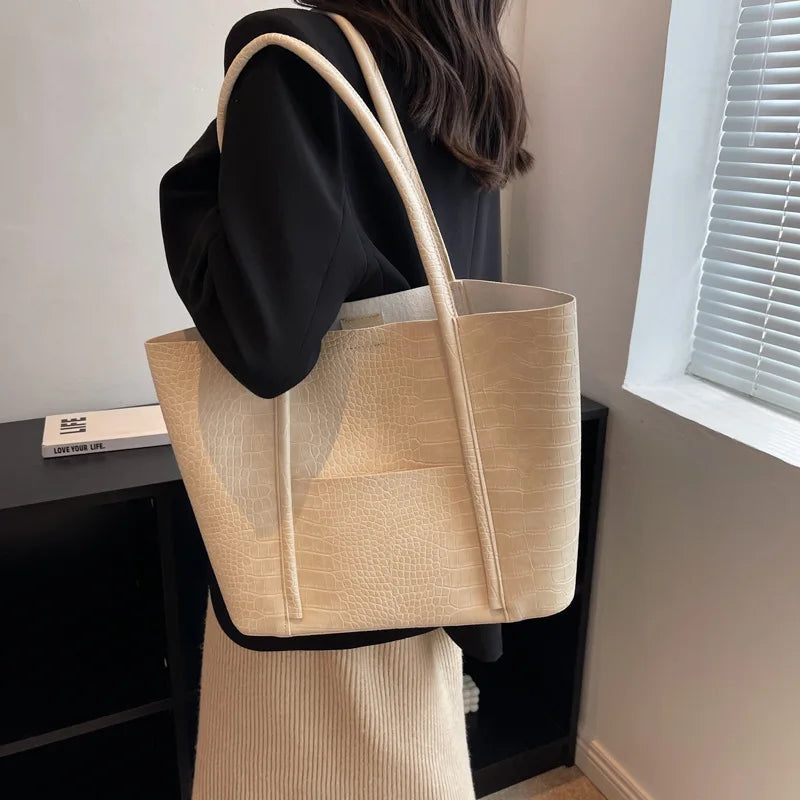 Victoire | Bolsa Tote Efecto Cocodrilo Elegancia Estructurada