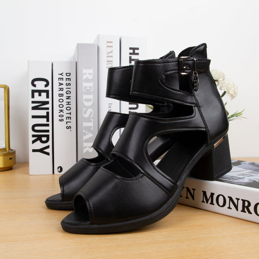 Sandalias romanas con puntera abierta y suela blanda