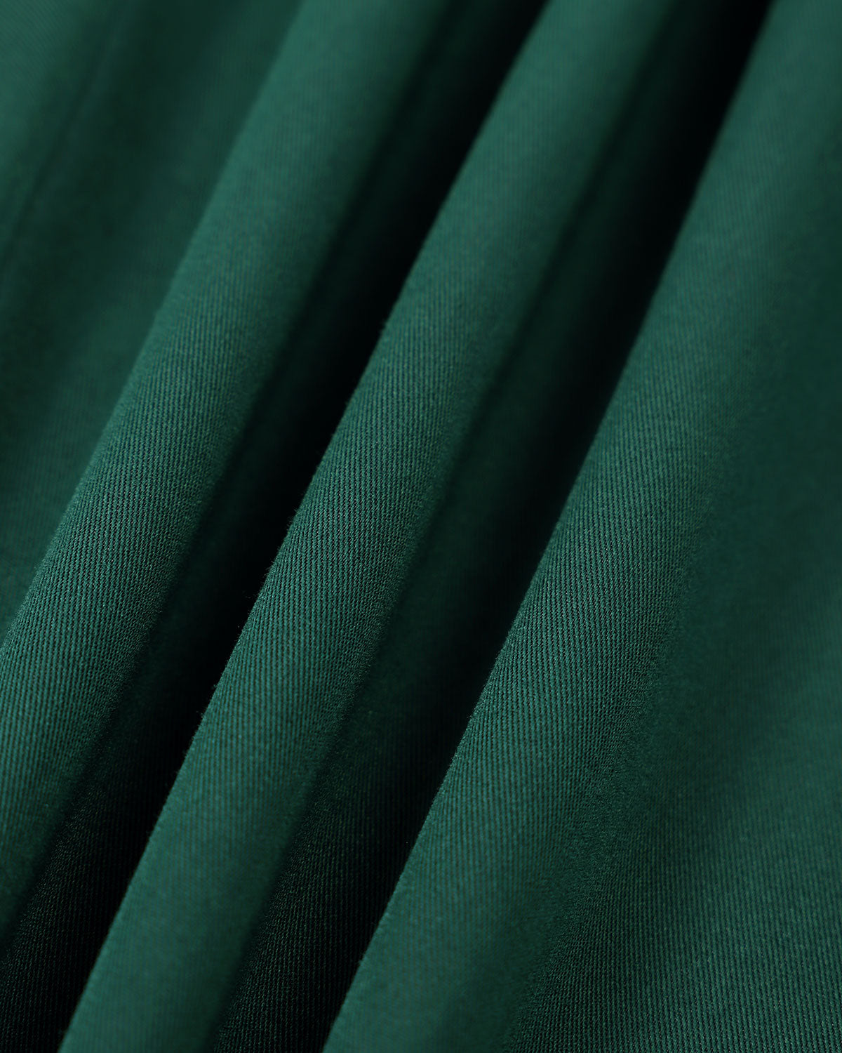 El Vestido Midi con Corte en la Espalda y Cuello Barco Verde