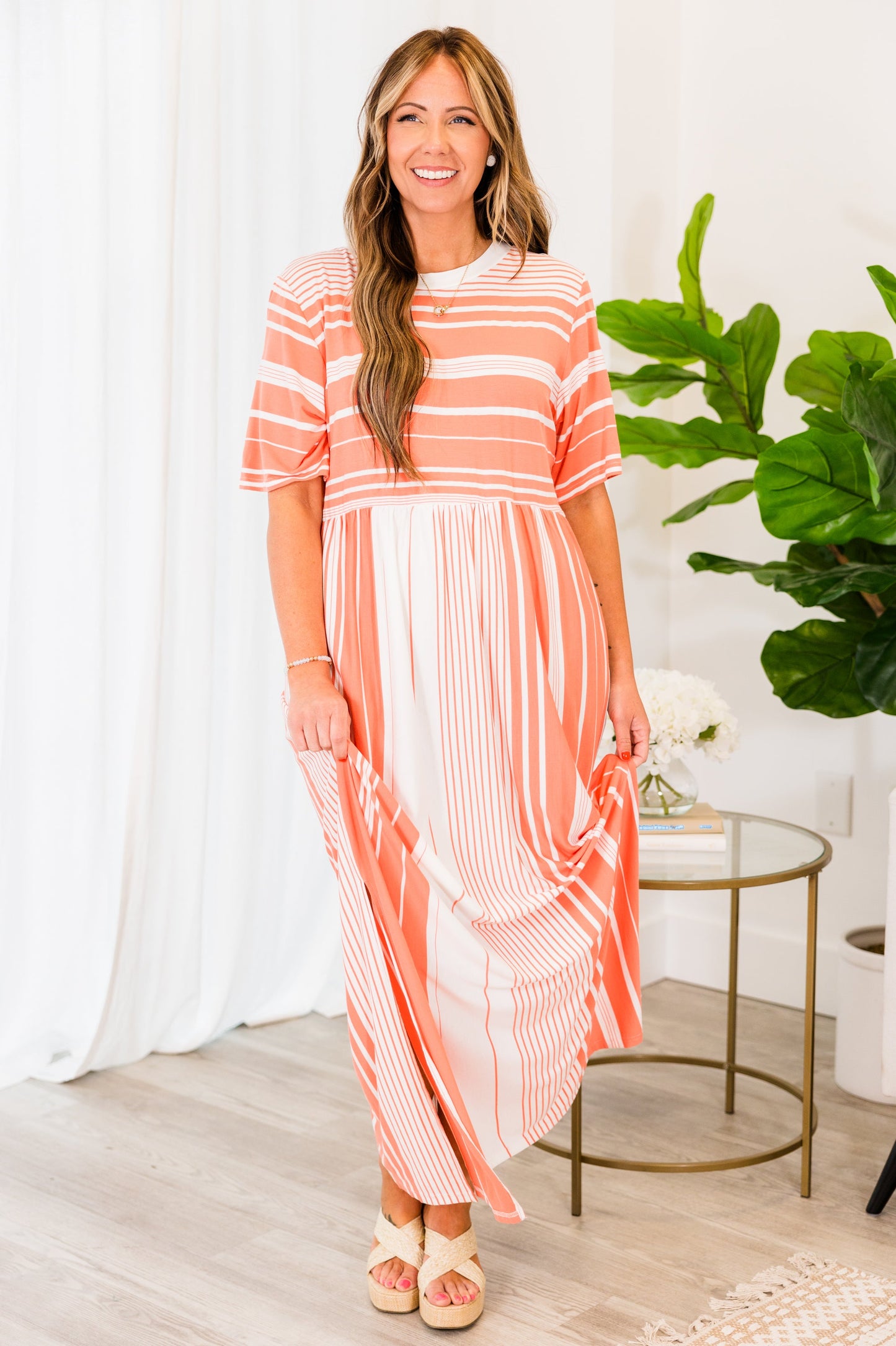 Soy La Única Vestido, Coral-Blanco