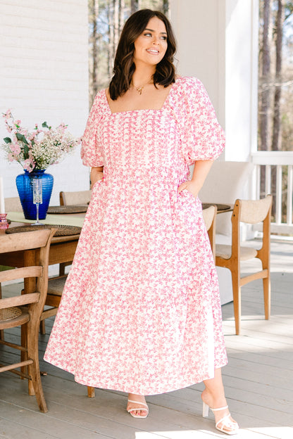 En El Vestido Midi En La Sombra Silenciosa, Rosa