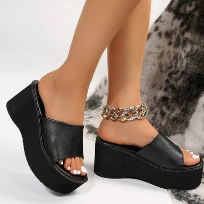 Alba | Klapki na platformie