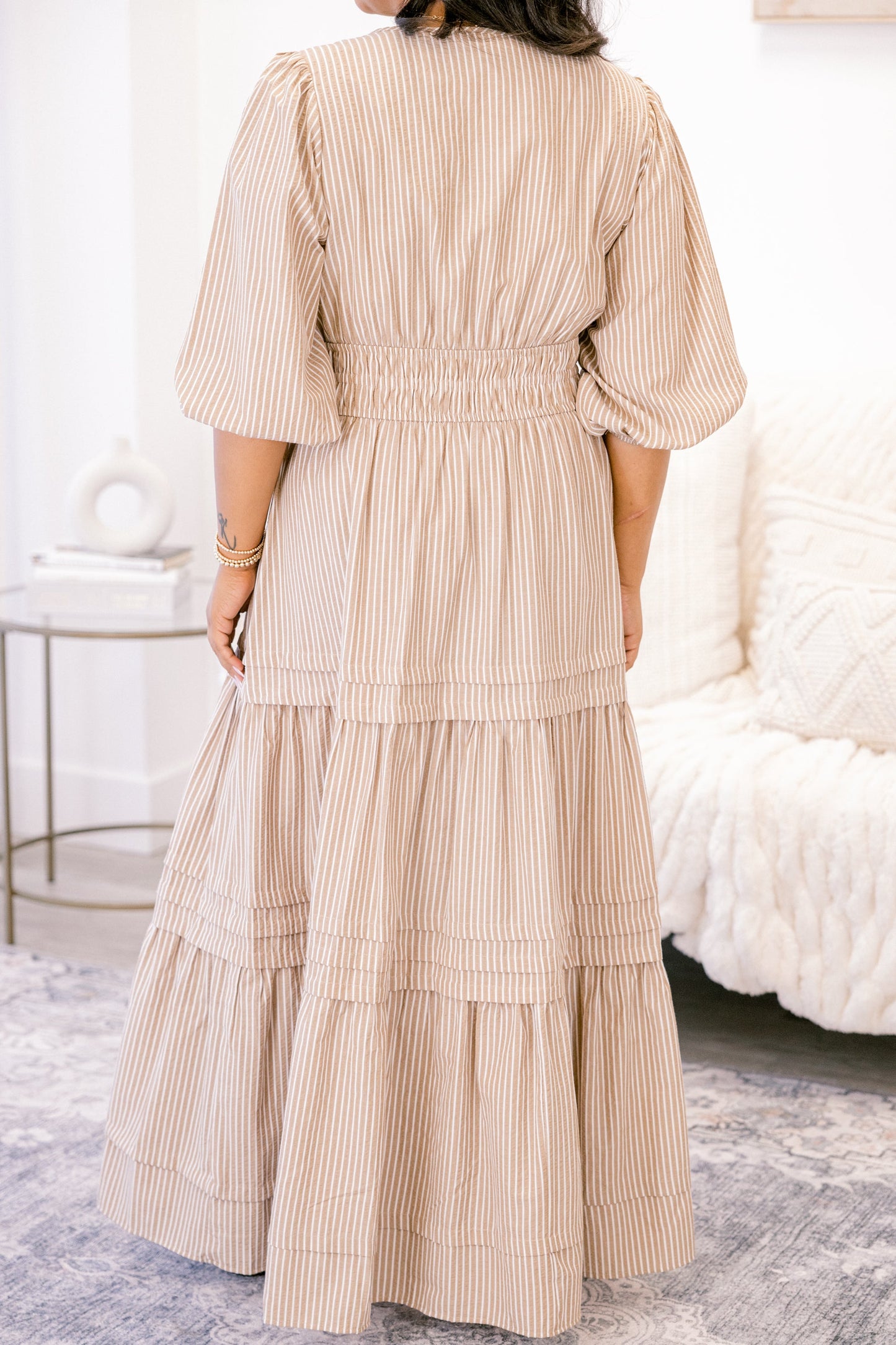 El Vestido de Elección Clara, Raya Marrón