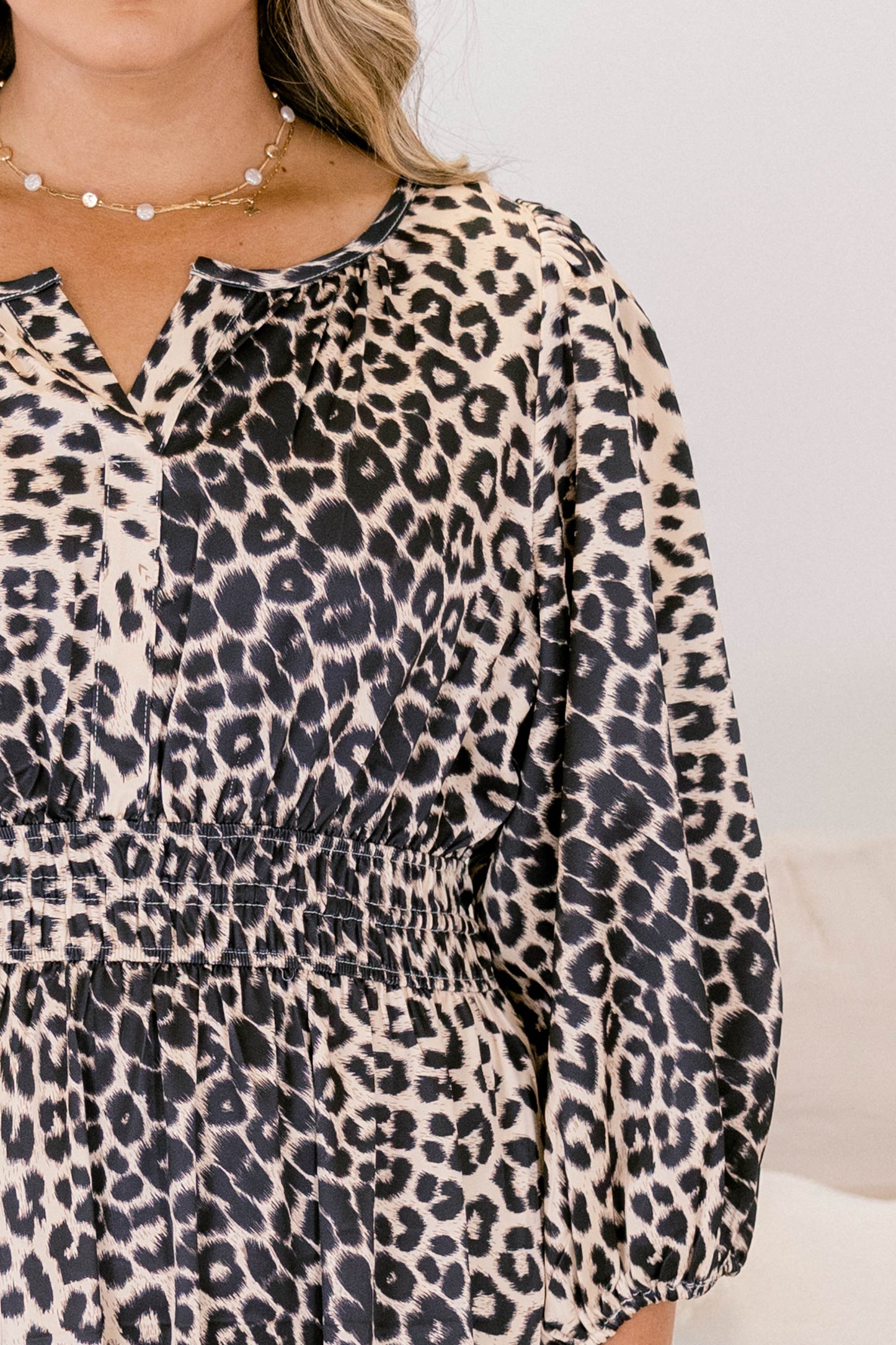 El Vestido de Elección Clara, Leopardo